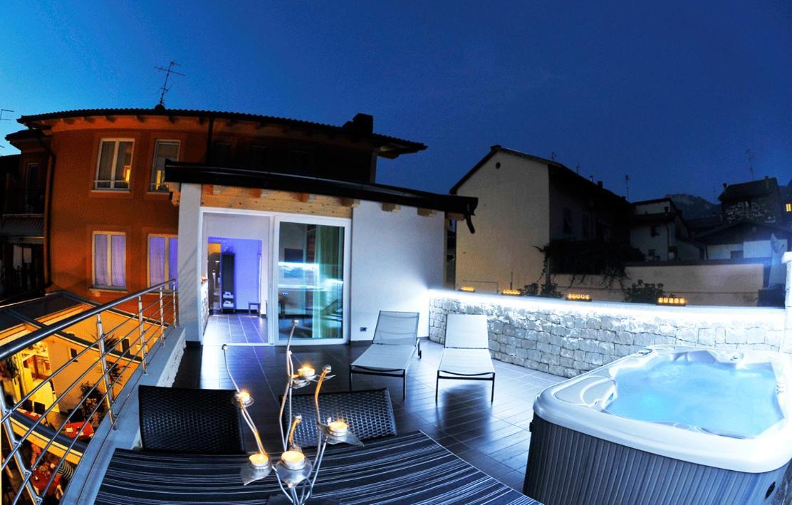 Albergo Alla Torre กัลโดนัซโซ ภายนอก รูปภาพ